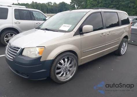 2009 Chrysler Town & Country Touring from USA, damaged, VIN 2A8HR54149R679016